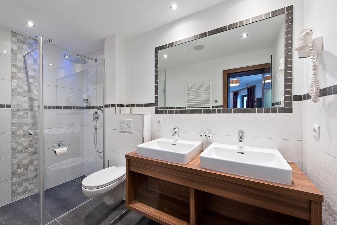 Hotel Neuwirt Zell am Ziller Zewnętrze zdjęcie